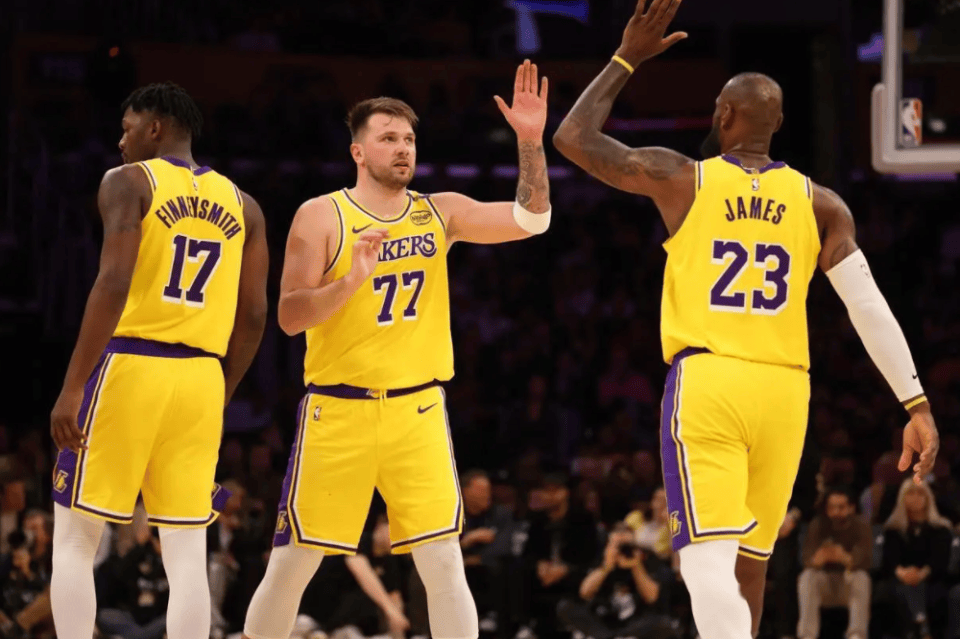 雷竞技英雄联盟-关于这也行？姆巴佩与60激战篮网分钟曼联远射贴柱备战欧篮联，东契奇在加拿大队比赛中关键助攻的信息